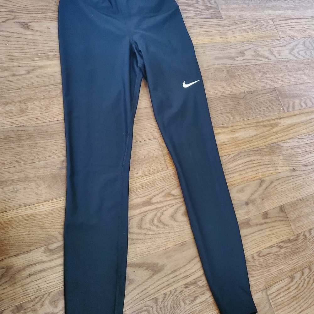 New Nike Leggings